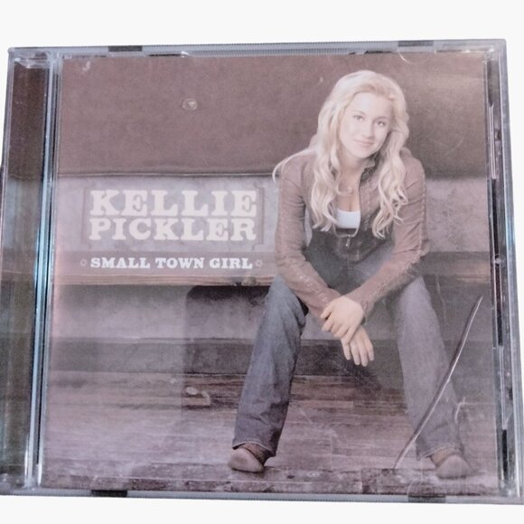Kellie Pickler Small Town Girl CD - Picture 2 of 6